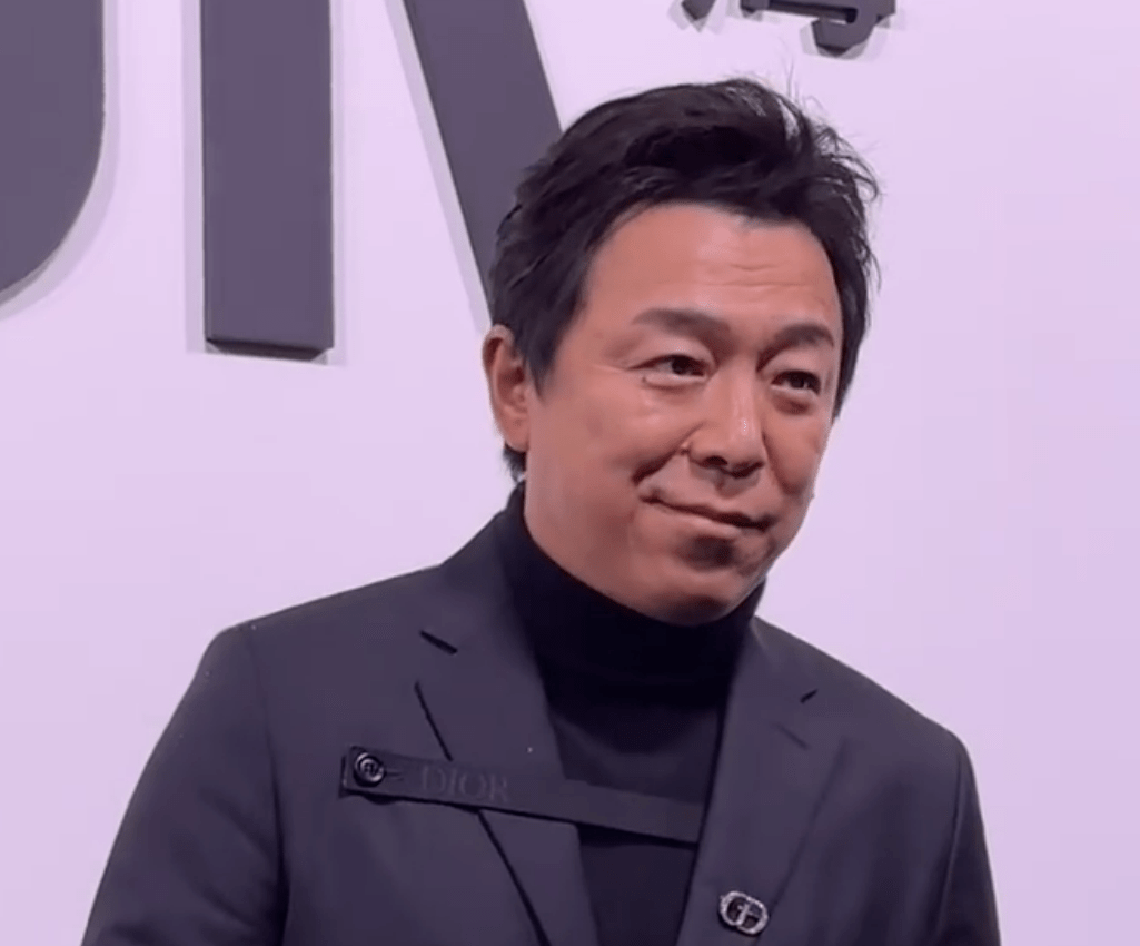 上海时尚活动明星生图:迪丽热巴人美造型丑,冯绍峰憔悴显老_感觉_西装