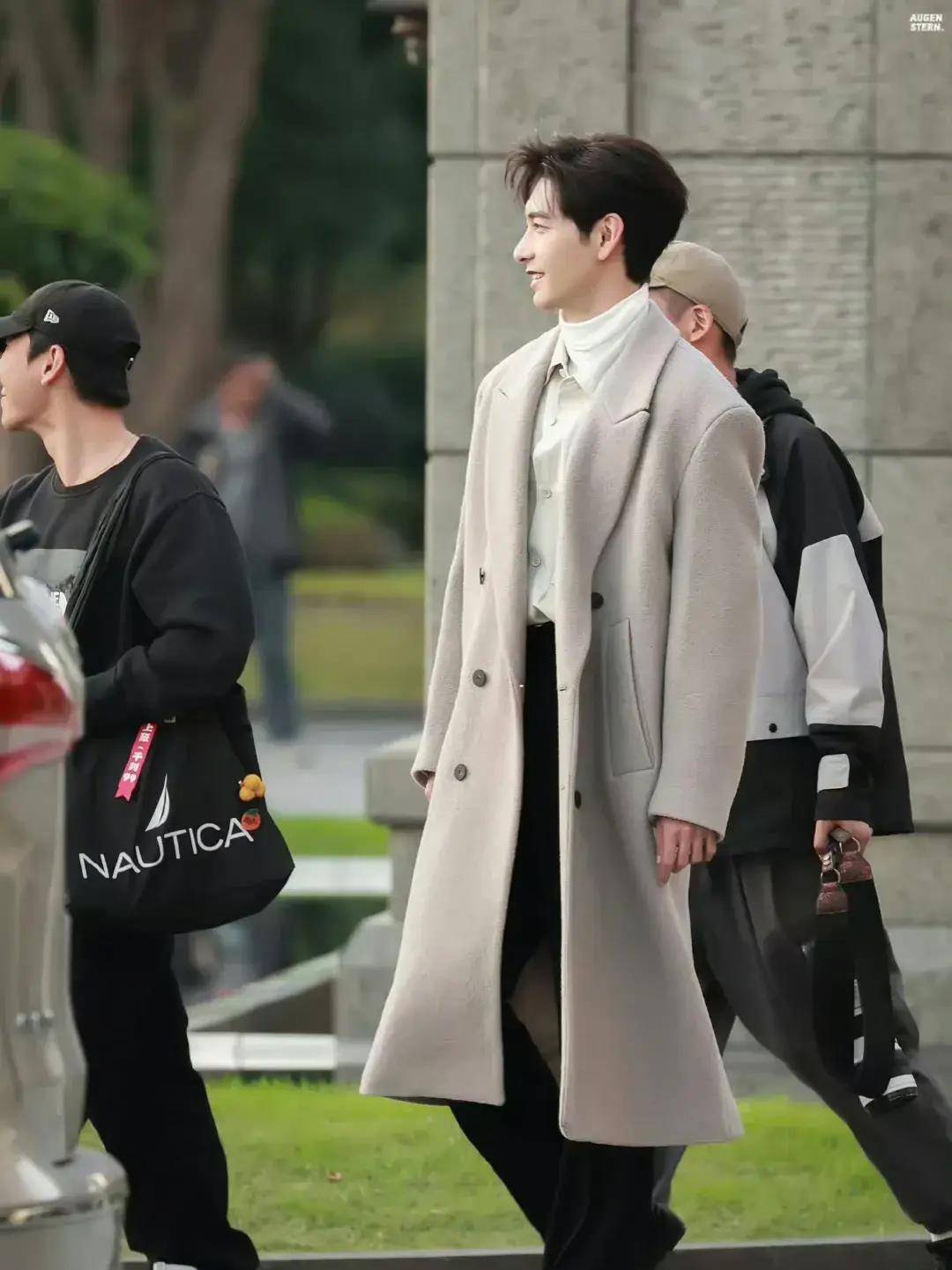 8娱瓜:肖战王一博龚俊刘亦菲刘诗诗刘学义王楚然陈星旭包上恩_品牌