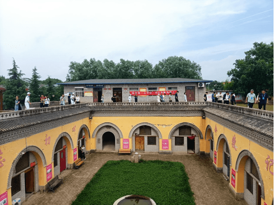 三门峡市陕州区张汴乡曲村民宿餐饮地坑院