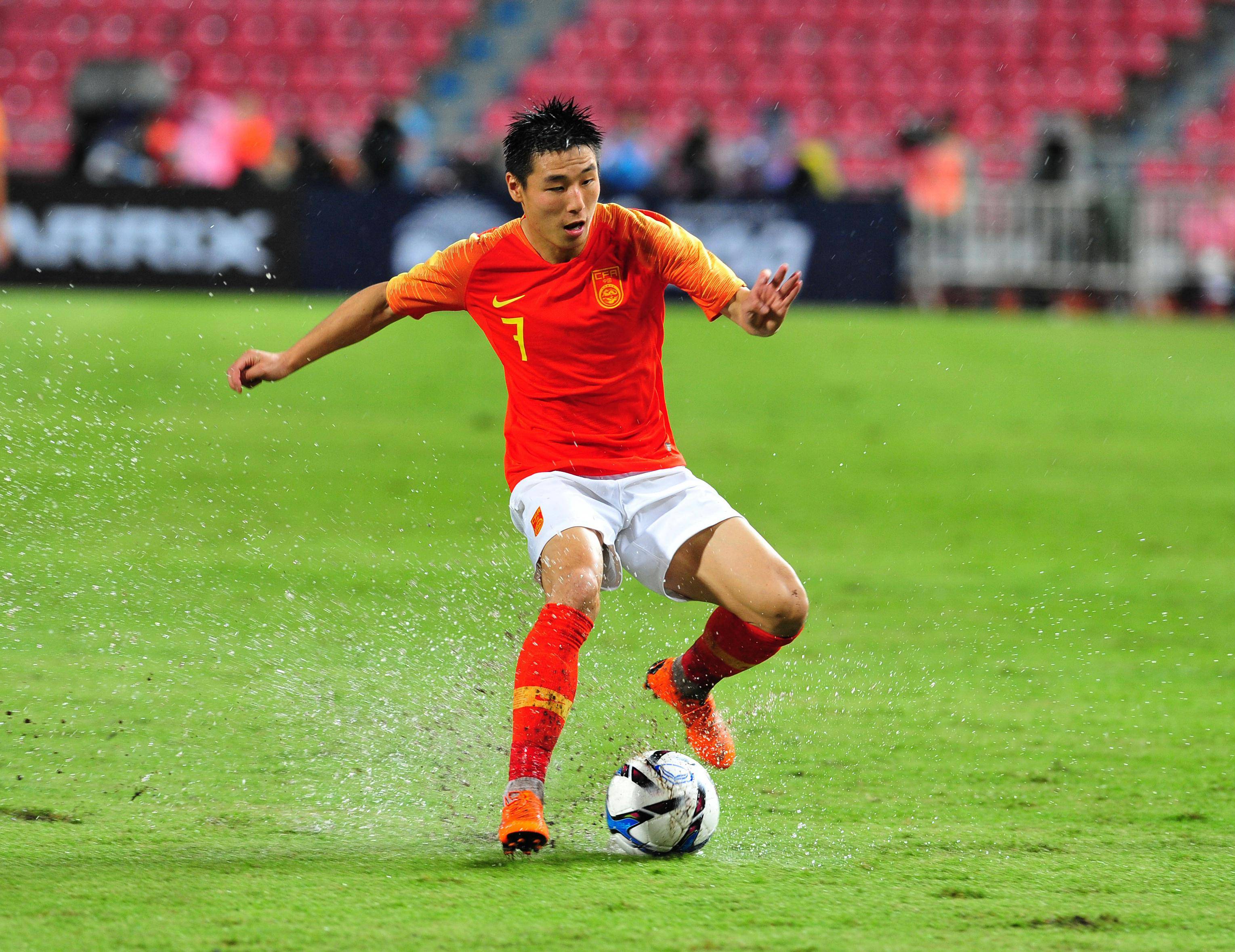 泰国国脚展望世预赛,对中国男足的评价一言难尽_国足_比赛_球迷