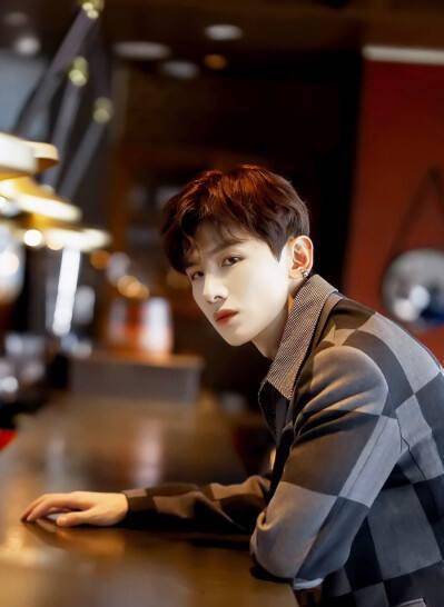 李现更新与白敬亭动态,低调正能量,网友:人间清醒_电视剧_感觉_角色