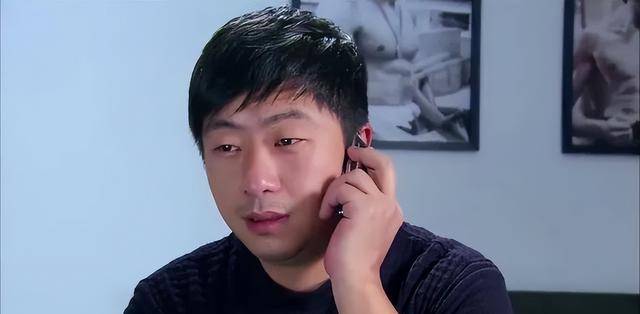 但她知道张宝成还爱她,她每个月也都会给张宝成和女儿汇点钱,算是弥补