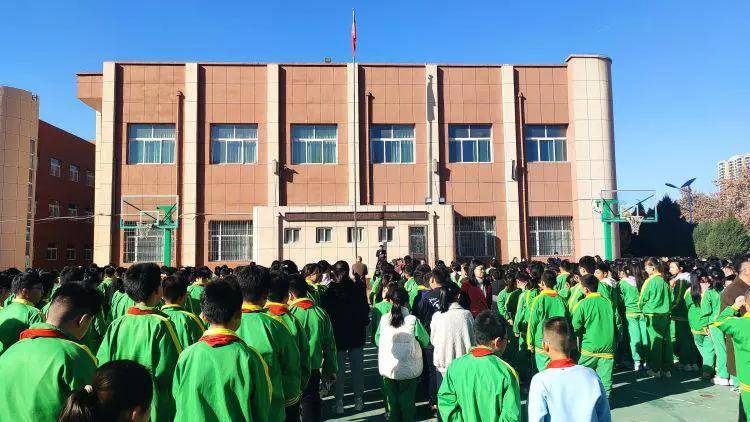 晋中市榆次区校园路逸夫小学开展消防安全应急疏散演练活动_组织_全体