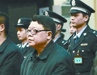 没想到10年后张君一语成谶,文强落马了.