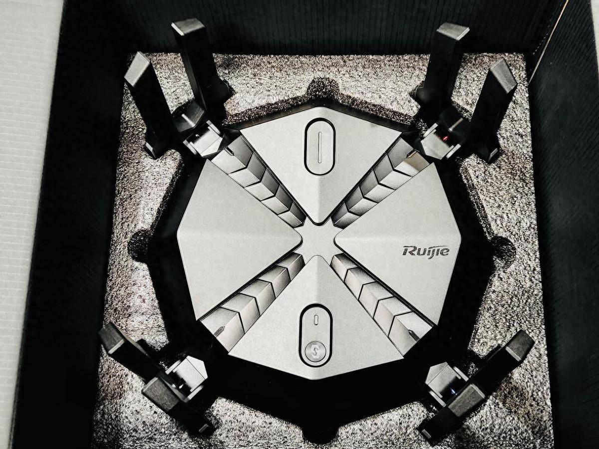 3重电竞加速，全屋覆盖穿墙王，锐捷天蝎电竞路由器体验