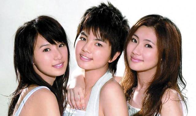 这一次,娱乐圈的现实和残酷,在"she三女"身上体现得淋漓尽致_争议_华