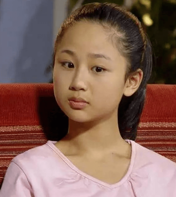 31岁杨紫演高中生,看完剧照,我沉默了._范丞丞_状态_赵露思