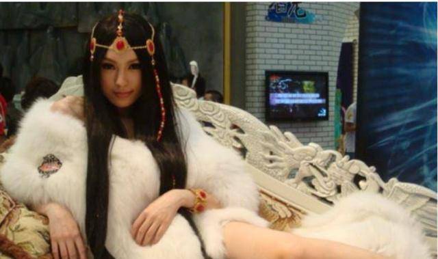 美女先后嫁给父子人两成宠妃,改嫁敌人成为皇后,最后自己作死_古儿别