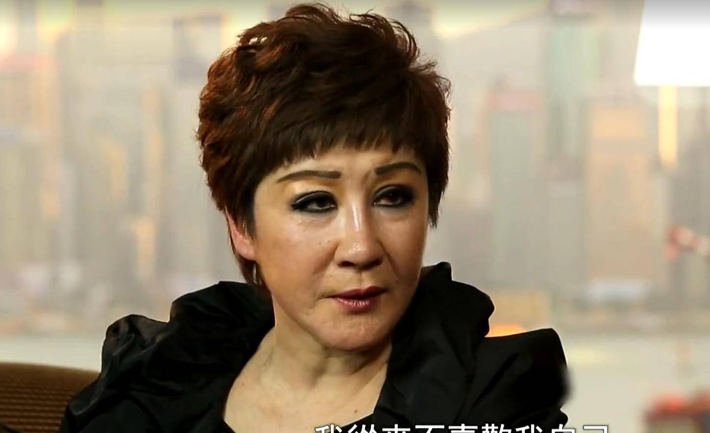 与李小龙传绯闻,被前夫向华强接济多年,向佐由她抚养_女儿_时候_陈岚