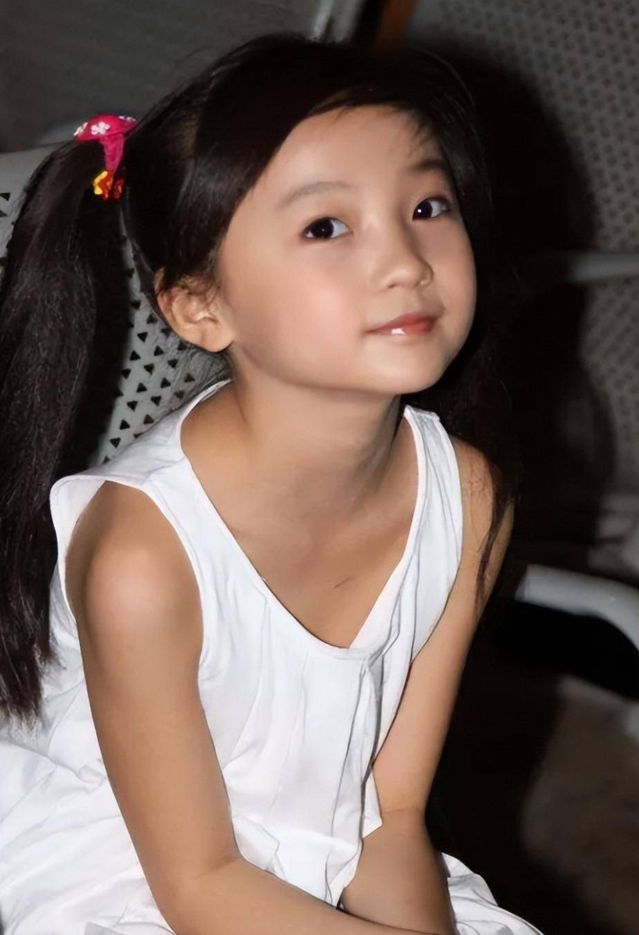 金铭和林妙可:同8岁出道,今差别一个天一个地,背后推手是父母_琼瑶