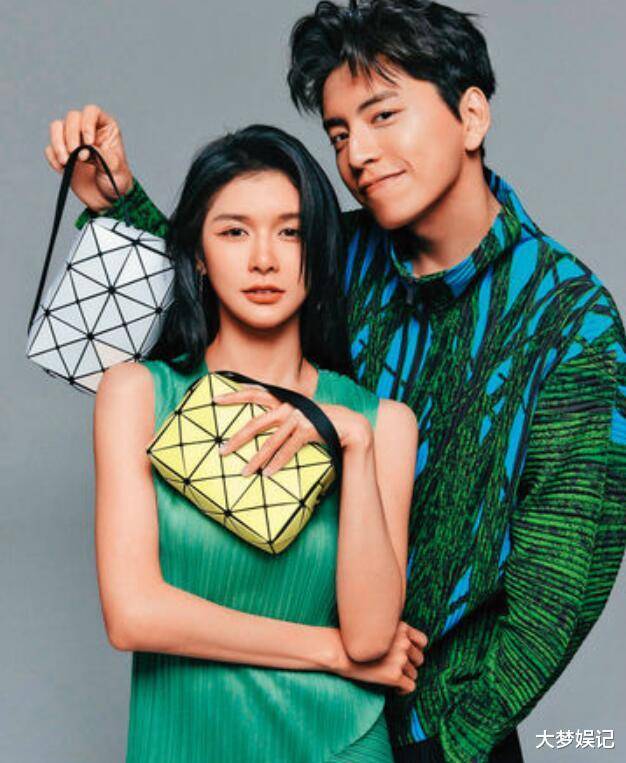 直击王大陆"路边大胆缠"新欢!