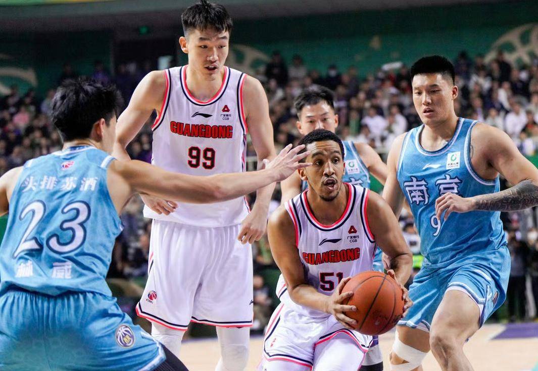 有冠军相了!广东队狂轰本赛季最强一战,杜锋终于亮出"王牌"!_徐杰_比