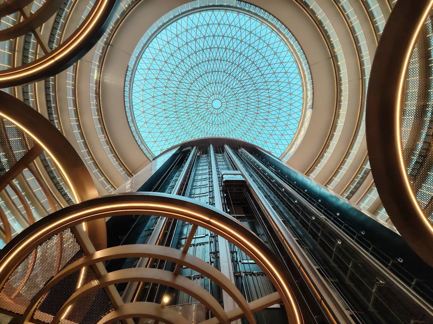 湖州南浔希尔顿酒店总经理 陶峰先生表示:"非常荣幸湖州南浔希尔顿