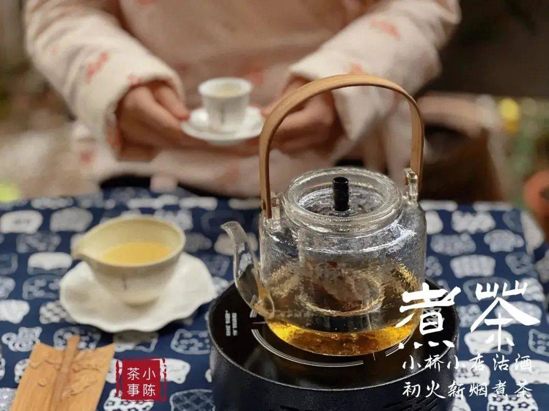 马云喝茶嗑瓜子的图片图片