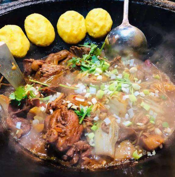 铁锅炖大鹅——传统美食,让你品尝家乡的味道_文化_菜肴_调料