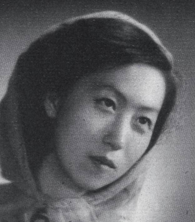 张爱玲美国之殇:高龄堕胎,终日卧床看电视,离世后一周才被发现_胡兰