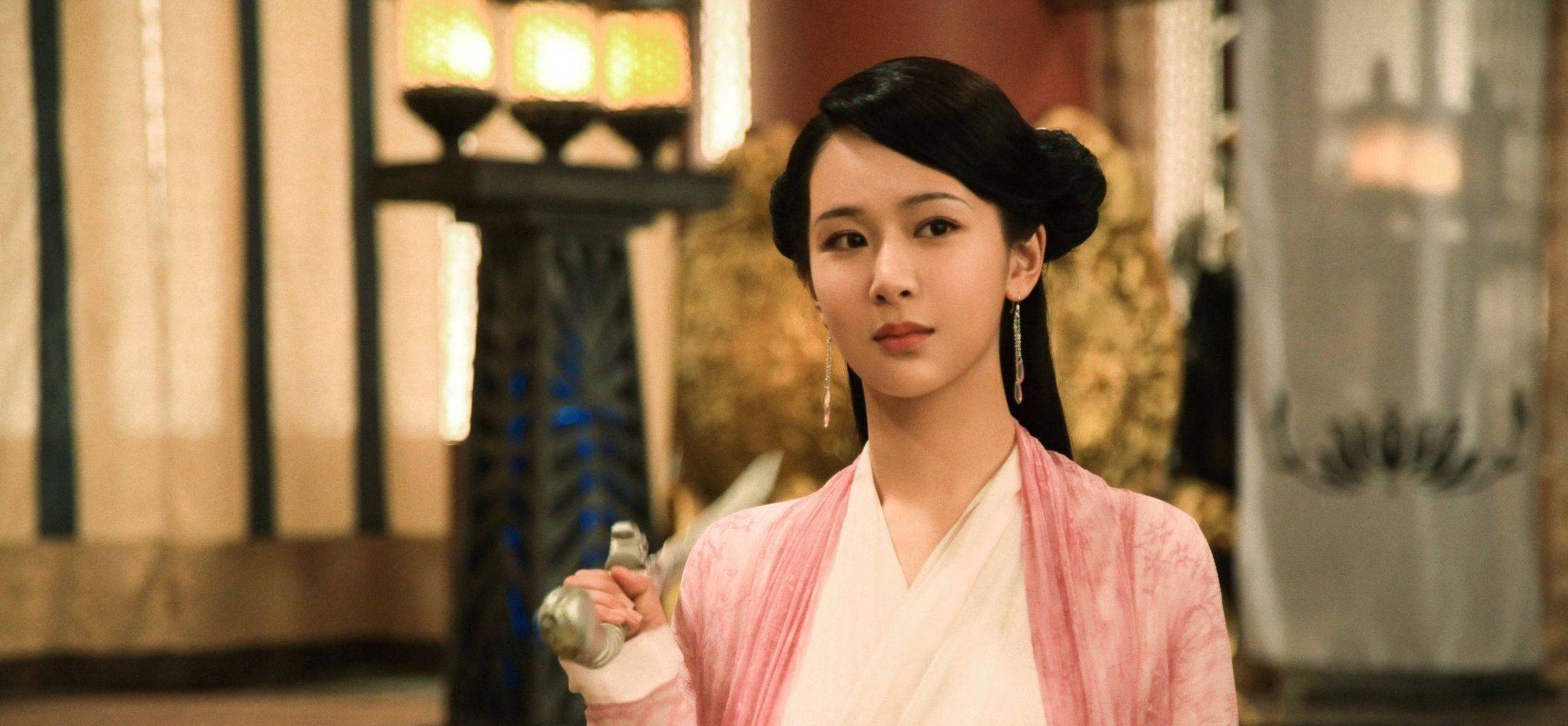 男演员为了增加知名度和商业价值,都会选择先参演杨幂,杨紫,刘亦菲