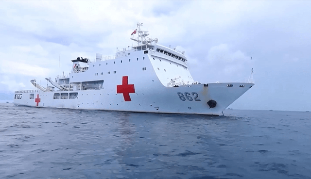 中国医院船现身仁爱礁,菲最大海警船参与对抗_菲律宾_挑衅_海军的