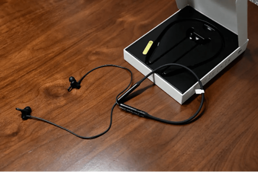 从入耳式到头戴式,四款低价高质漫步者蓝牙耳机总有一款适合你_充电