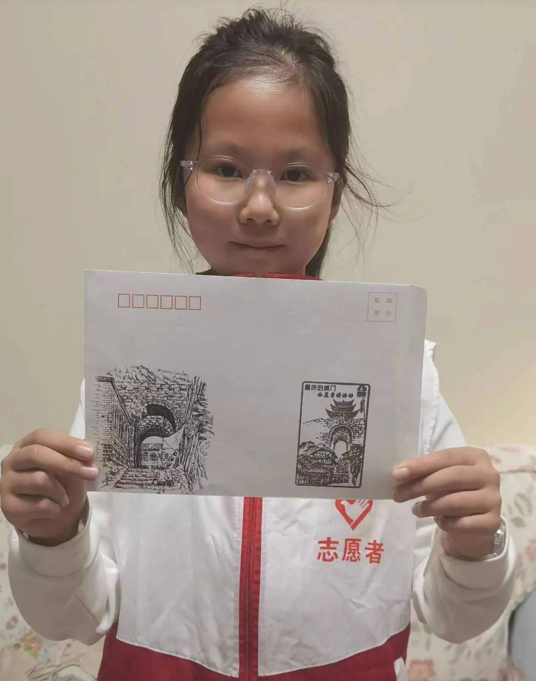 信封非常有意义的活动既锻炼了孩子们的语言表达能力又让孩子们自己