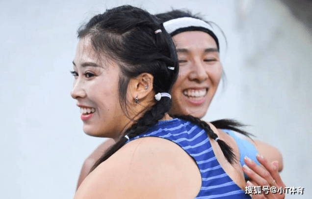 夺得金牌后宣布退赛,再爆金句引热议_女子_抢跑_世界