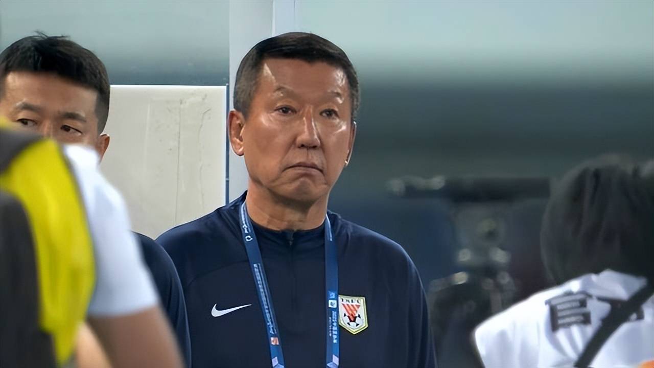 崔康熙在山东泰山顺风顺水 为什么却在上海申花翻车 关键还是费莱尼