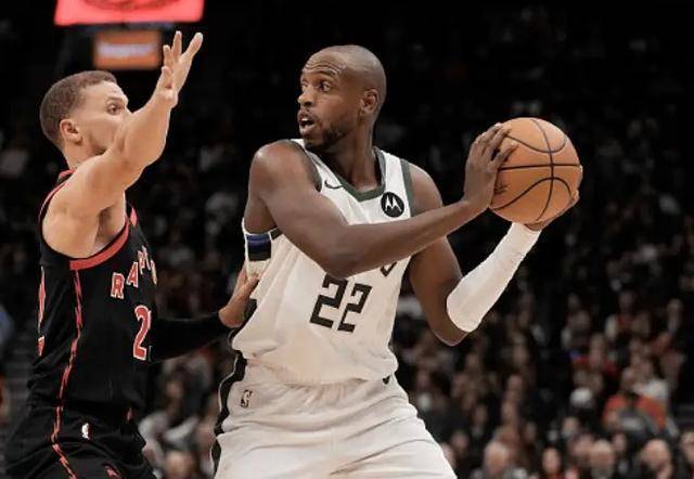 利拉德爆发,雄鹿击败东部黑马,湖人拿下30分._比赛_多伦多猛龙_篮板