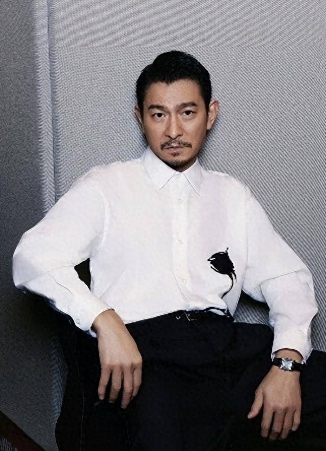 62岁刘德华和赖文慧关系曝光,原来除了结婚证啥都给了_朱丽倩_舞台