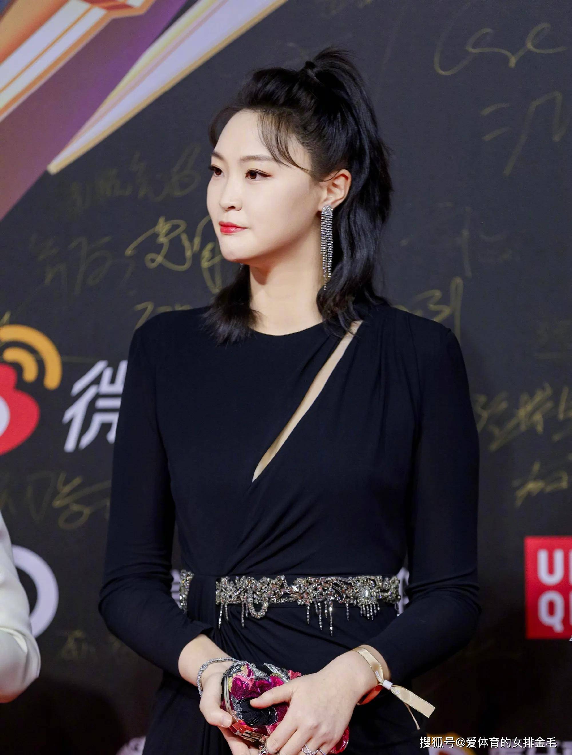 多角色转换自如:企业家,明星,奥委会成员_惠若琪_推广_排球