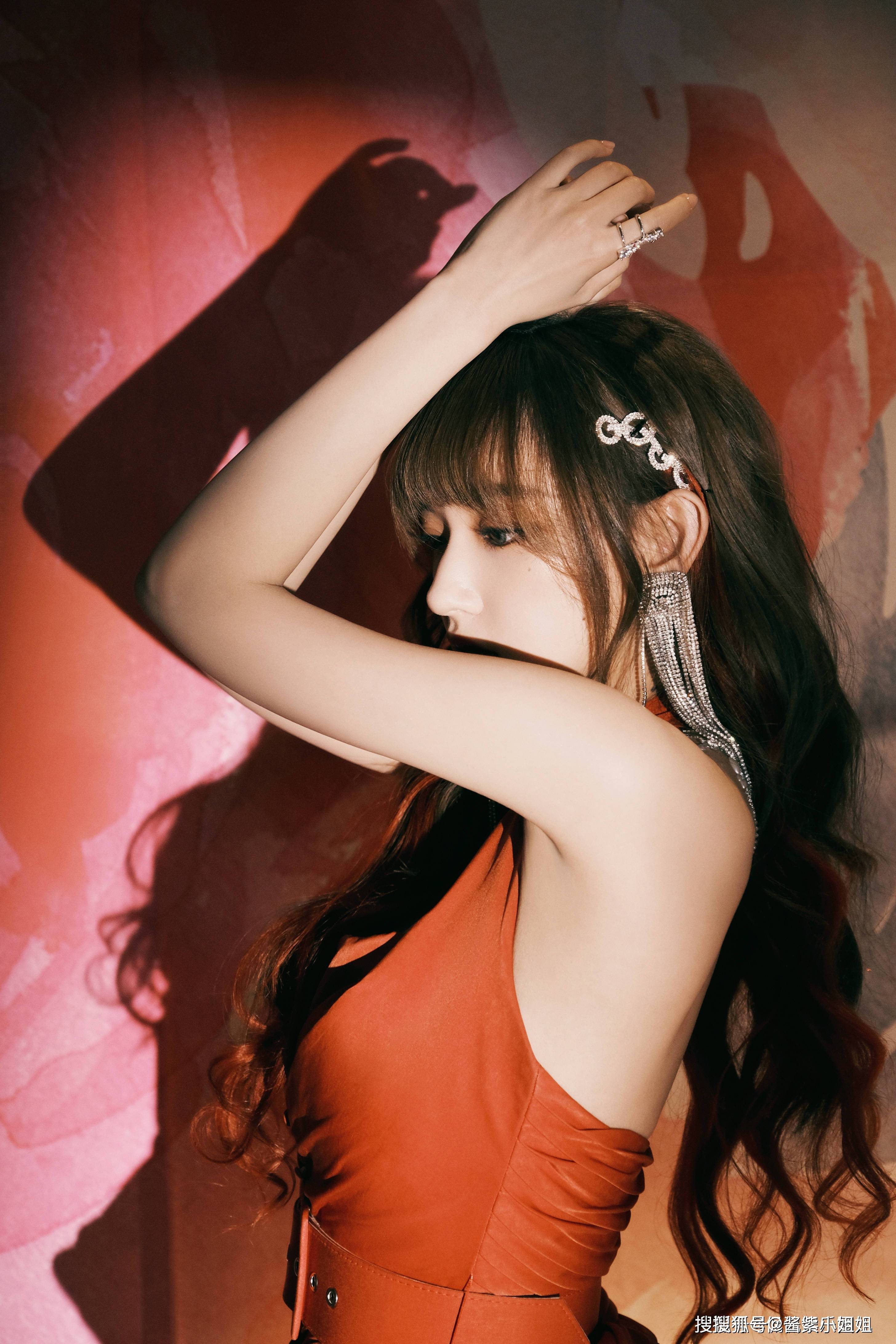 程潇,魔鬼身材性感尤物!_观众_演技_角色