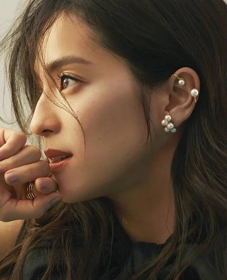 36岁的中村安,被誉为腹肌最美的女人_才华_表演_演出