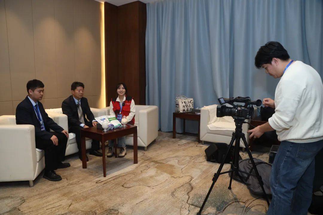 "独树一帜,技术创新"竞争力---记访君德同创董事长杨立彬及技术经理刘