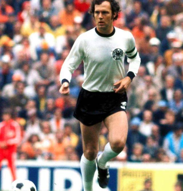 贝肯鲍尔和克鲁伊夫谁更强?_成就_足球_欧冠冠军