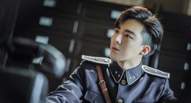 舞台_时候_偏见