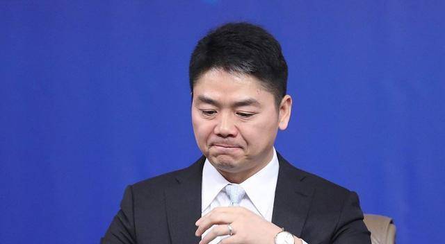 京东001号快递员,离职时被刘强东挽留:干够五年就能买房!