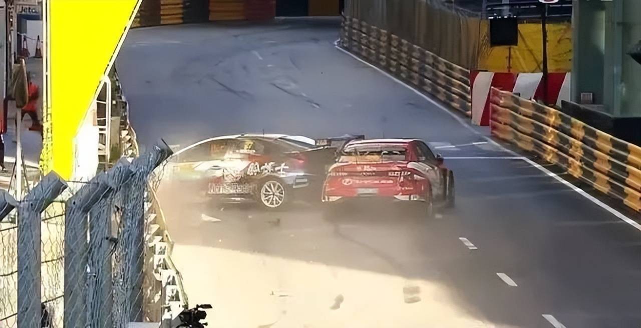 郭富城赛车时发生车祸,现场画面曝光!本人回应_比赛_澳门_跑车