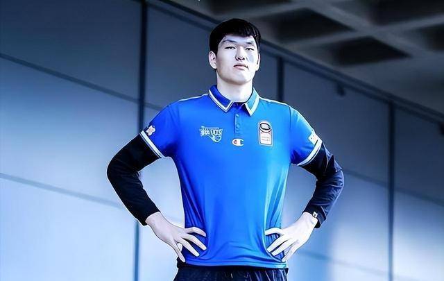 孙巍加入辽宁男篮,刘传兴签约完成,上海签4外援_赛季_实力_日本