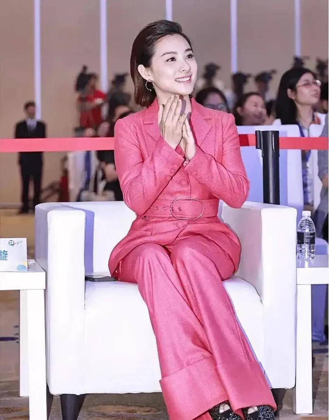 44岁"平衡木女皇"刘璇,不嫁豪门嫁"爱情",儿女双全婚姻幸福_王弢_婚礼