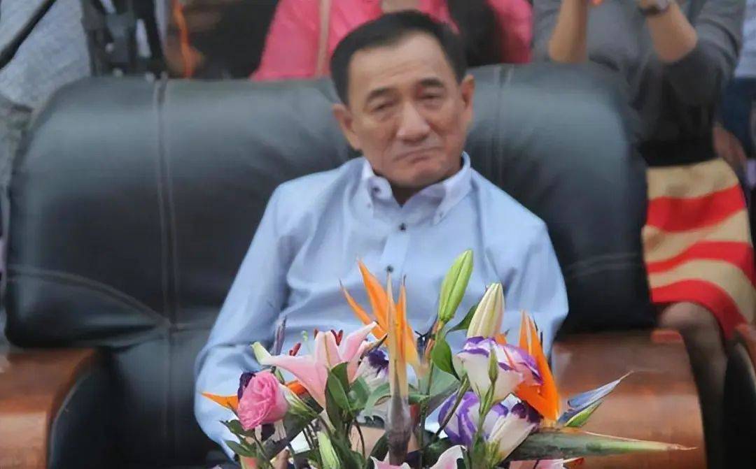 亨利集团的核心资产是位于老街的新锦江赌场,这家豪华赌场吸引了众多