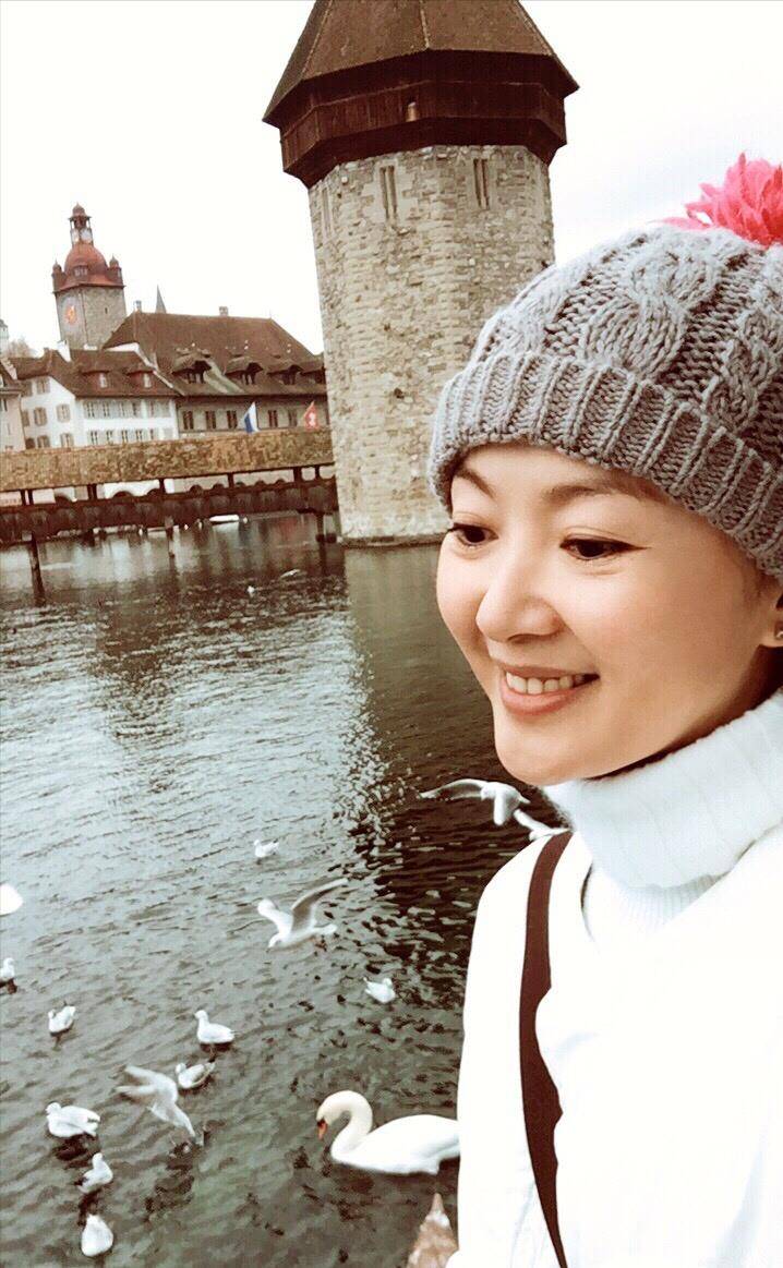 15岁成名的池华琼:爱情有洁癖,48岁仍未婚单身_新疆_母亲_角色