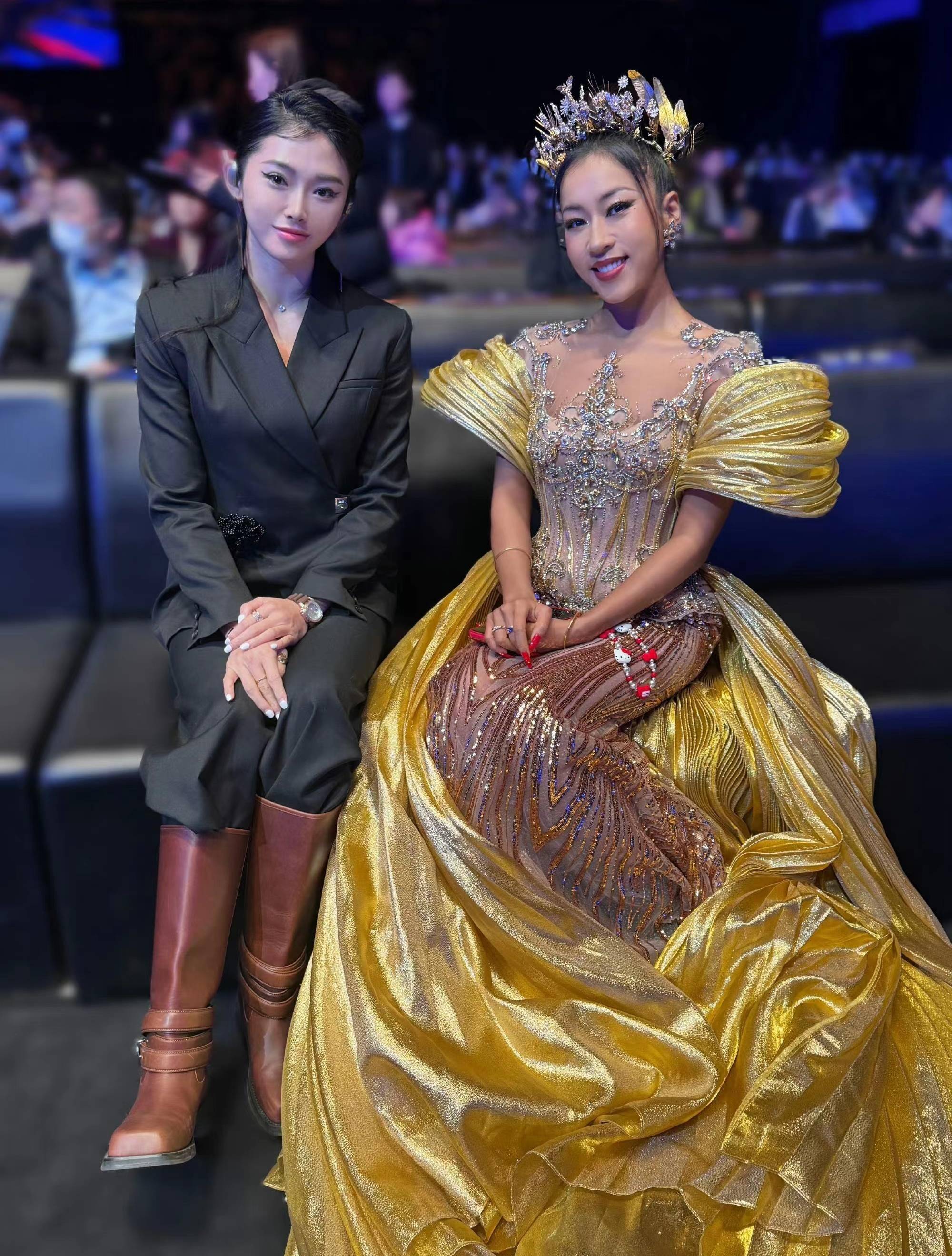 颁奖,看两人合影秒懂,莎莎为邓亚萍出头_侵权_网络_来自