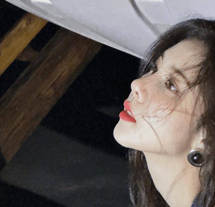 宋妍霏素颜生图曝光,被嘲灰头土脸像大妈,前男友张一山都认不出_明星