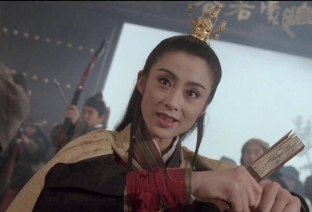 赵敏智计无双,机变百出,为人精明能干,又直率好爽