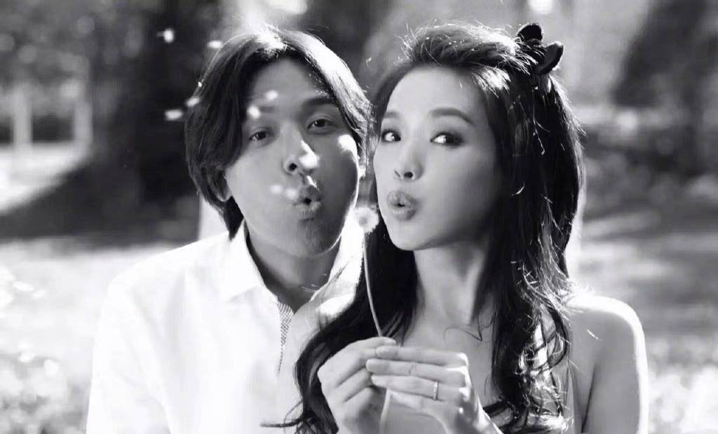 舒淇 老公滚了没人管我自由啦杀狗技能满分:爱一个对的人,好甜_冯德伦