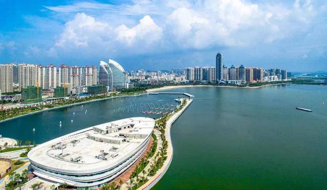广东有个小众城市,如今已接替三亚,成为北方人的"避寒圣地"_湛江市