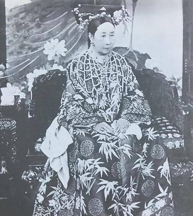 慈禧的最后一天:早晨在处理光绪后事,下午就穿上了寿衣_皇帝_时候