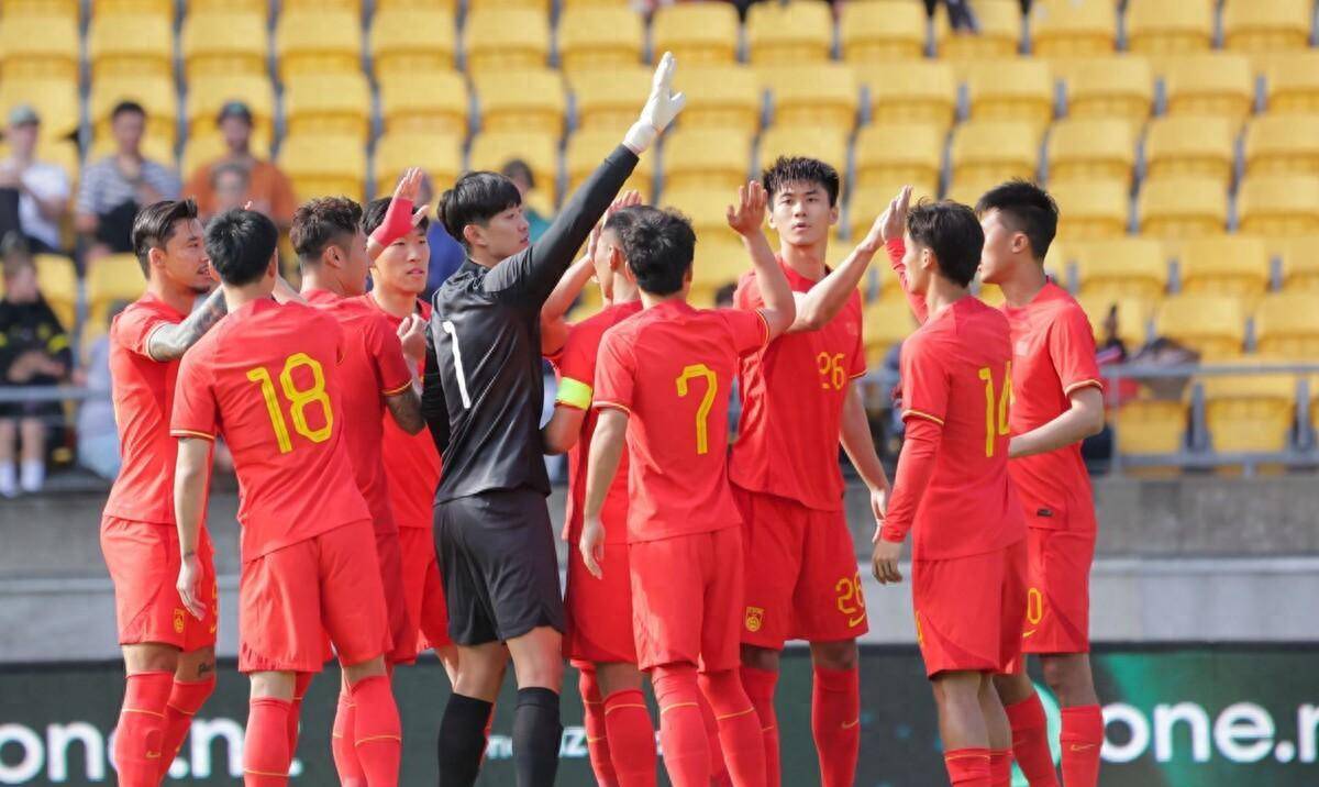 国足对阵国外大名单出炉,武磊 颜骏凌等首发pk孙兴慜,cctv5出镜_比赛