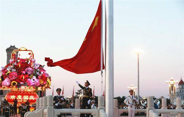 为什么天安门广场国旗台下,要装一台空调?它真正的用途是什么?