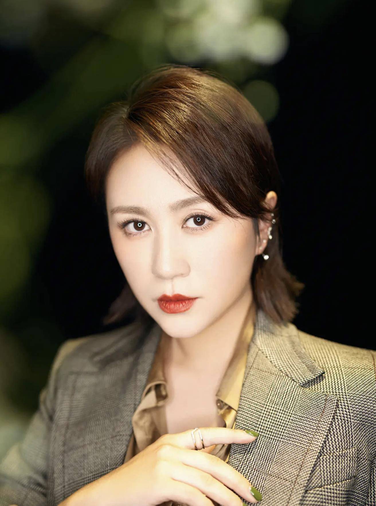 演员马丽:国家一级演员,被丈夫宠爱31年,戏红人不红也幸福_母亲_北京