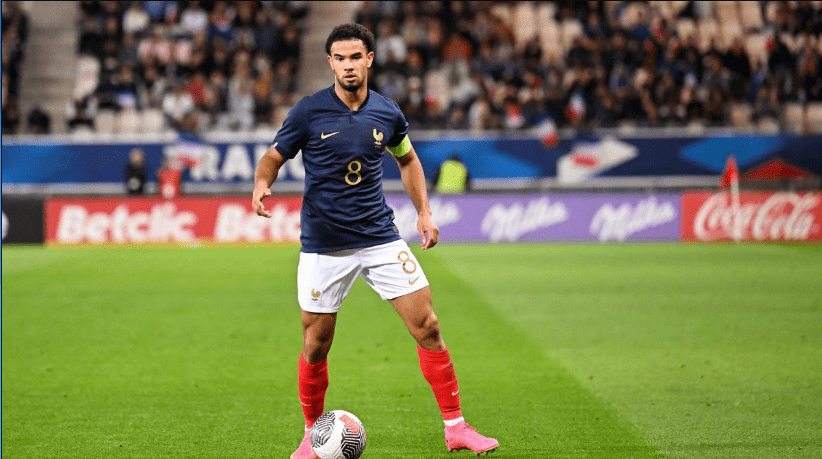 巴黎圣日耳曼:姆巴佩向扎伊尔-埃梅里发出强烈信息_严重_球场上_事情